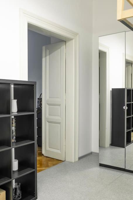 Prince Matyas Apartment Prague Exterior photo