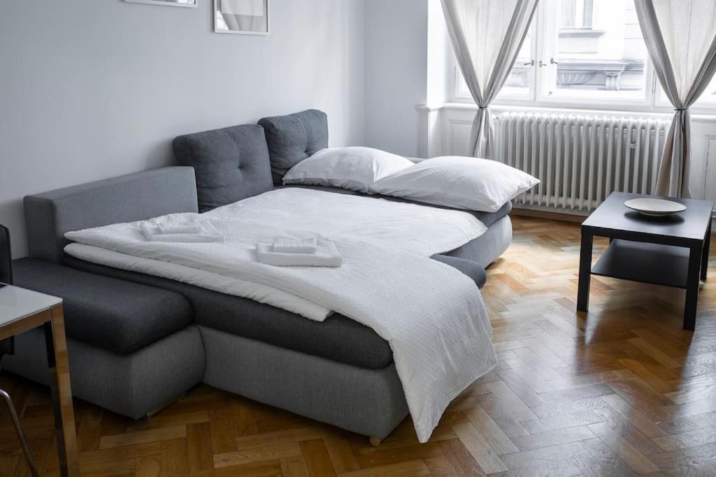 Prince Matyas Apartment Prague Exterior photo
